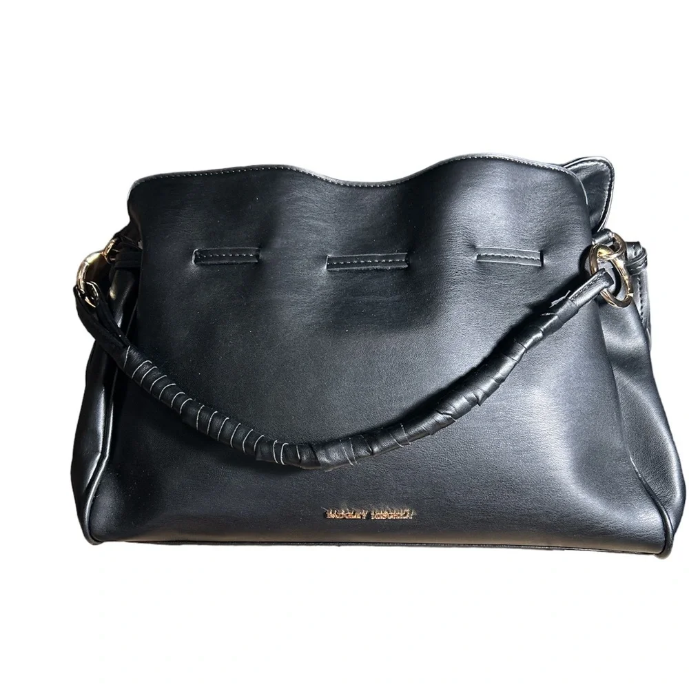 BADGLEY MISCHKA Black medium size bucket bag, Gold hardware, button closure